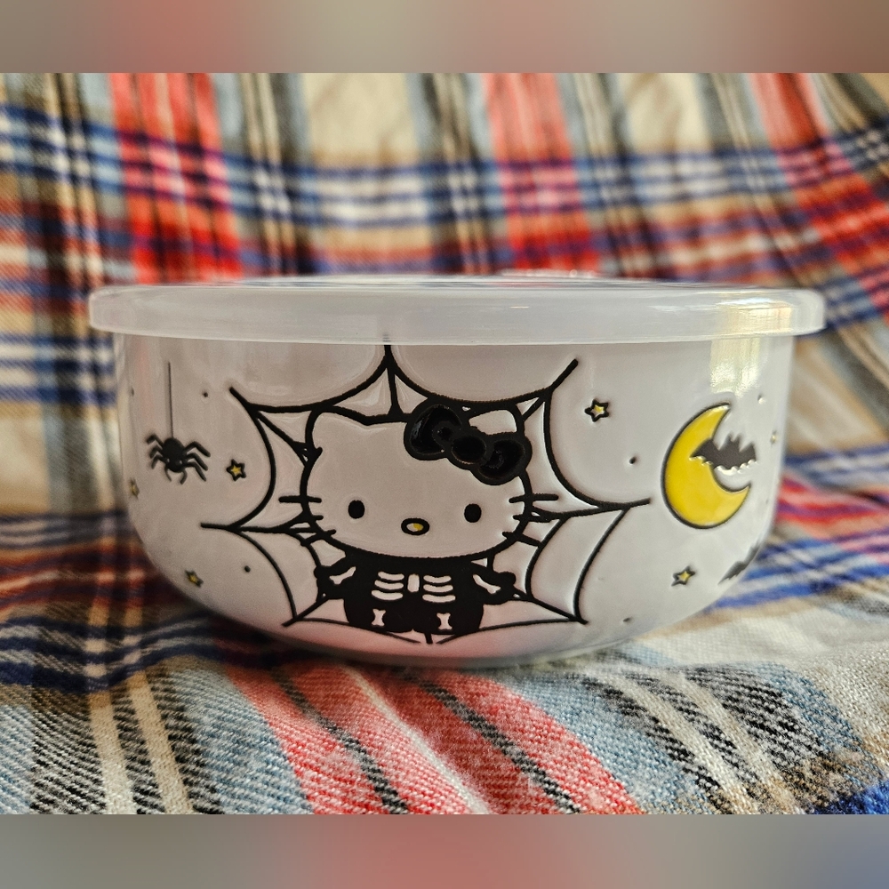 Hello Kitty (Sanrio) Halloween Skeleton Ceramic Food Storage Bowl (Medium)